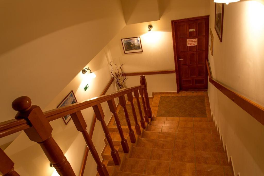 Koeroes Panzio Es Etterem Hotell Gyomaendrőd Exteriör bild